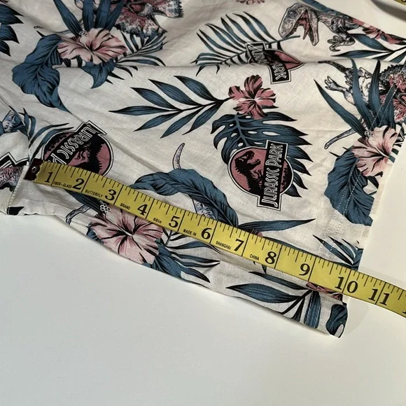 Jurassic Park Print Shorts - Picture 7 of 10